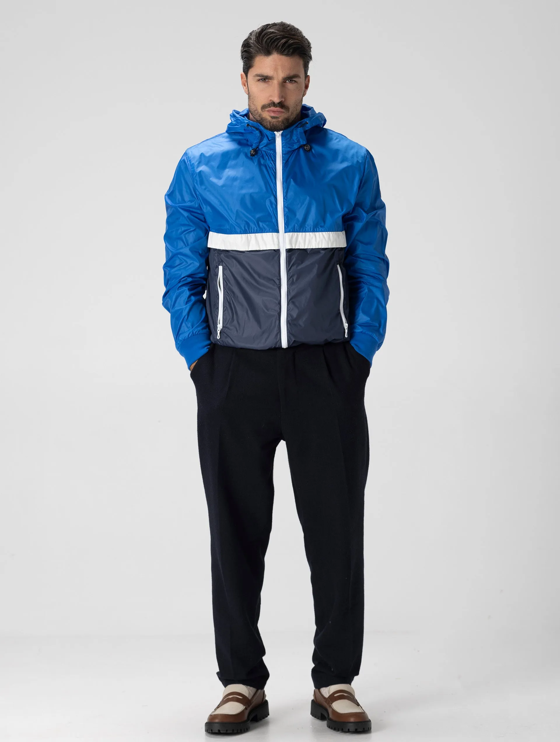 CONCRETE WATERPROOF JACKET IN BLUE COLOR BLOCK