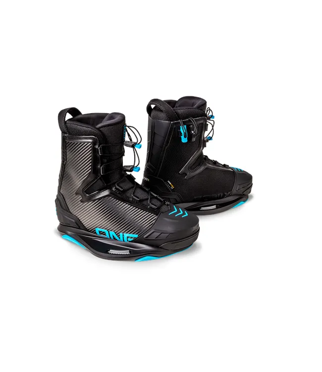 Ronix One Blackout Wakeboard Package with One Carbitex Boots (2023)